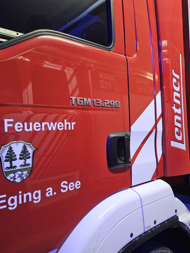 Am 23.01 wurden wir um 12:07 Uhr in die Nachbargemeinde Thurmannsbang zu einem B 3 alarmiert. Bei unseren Eintreffen war der Brand durch die örtliche Feuerwehr Thurmannsbang bereits unter Kontrolle. Nach einer Stunde war für uns der Einsatz beendet.